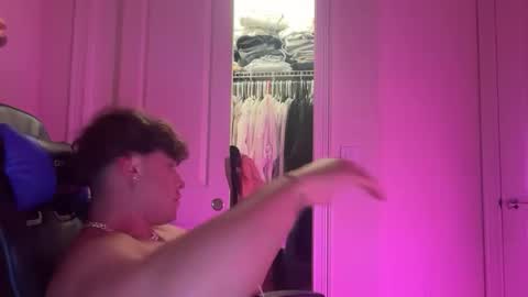 Snapshot of hungkingg22 chatting on February 2026 05:44:01 AM hungkingg22 online show from February 2026 05:44:01 AM