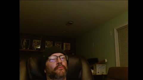 LonelyGuy online show from November 2025 03:12:01 AM