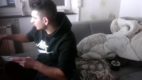 Snapshot of hungryboyyb chatting on December 2025 06:34:01 PM LittleDevilXo1999 online show from December 2025 06:34:01 PM