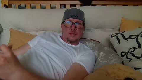 Snapshot of hungsingledad79 chatting on April 2026 04:53:02 PM HuingsingleDad79 online show from April 2026 04:53:02 PM