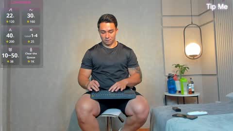 hunk_ryan online show from January 2025 12:45:02 PM