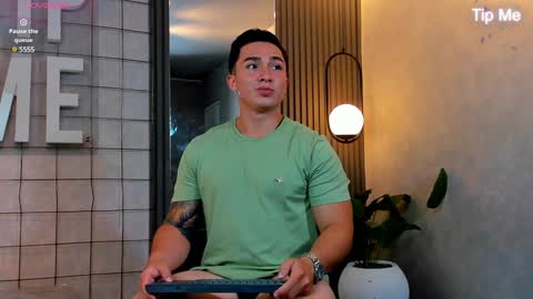 hunk_ryan online show from January 2025 01:18:01 AM