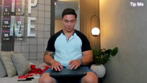 hunk_ryan online show from February 2025 06:32:02 PM