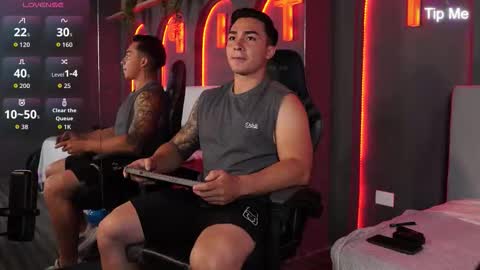 hunk_ryan online show from December 2025 12:33:02 PM