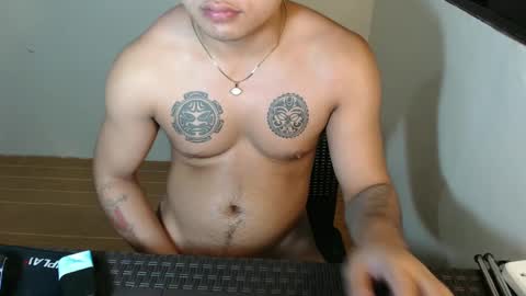 hunkyzeus online show from January 2025 10:52:01 PM