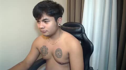 hunkyzeus online show from May 2026 03:51:02 PM