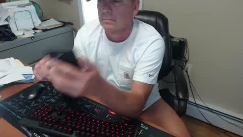 Snapshot of hunneman1 chatting on May 2026 06:35:01 PM Hunneman online show from May 2026 06:35:01 PM