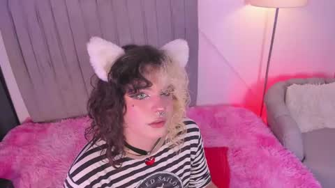 Snapshot of hunter_pheach chatting on June 2026 10:49:02 PM Hunter online show from June 2026 10:49:02 PM
