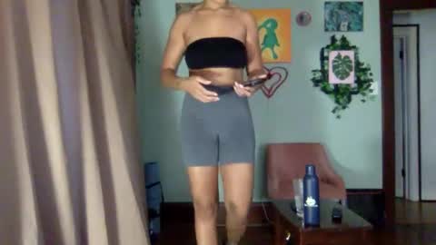 Snapshot of hunyybunz chatting on December 2024 04:16:02 PM Goddess Hunyy online show from December 2024 04:16:02 PM