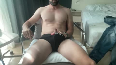 huracan01 online show from September 2025 10:05:01 AM