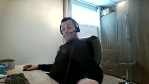 hurley7890 online show from December 2025 06:01:02 PM