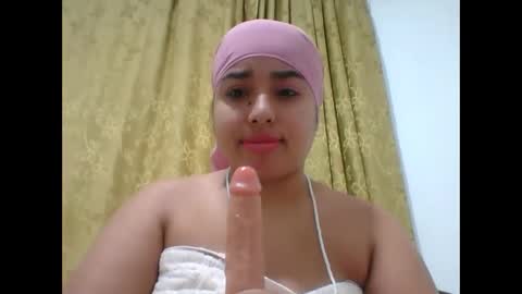 H U R R E M online show from October 2025 11:44:02 AM