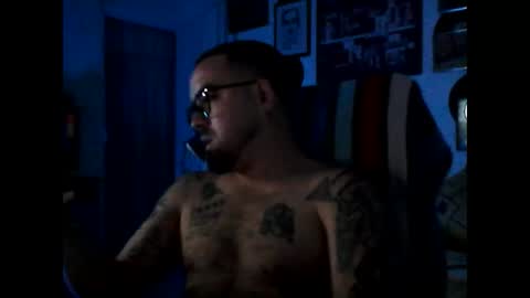 Snapshot of hurtadodirector chatting on May 2026 07:25:02 AM hurtadodirector online show from May 2026 07:25:02 AM