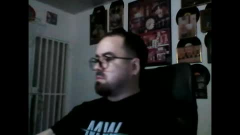Snapshot of hurtadodirector chatting on June 2026 06:04:01 AM hurtadodirector online show from June 2026 06:04:01 AM