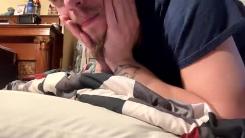 Snapshot of husbandandwife2011 chatting on February 2025 05:40:01 PM husbandandwife2011 online show from February 2025 05:40:01 PM