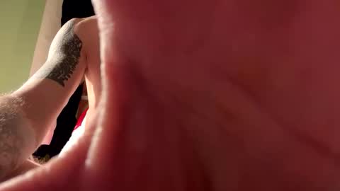 J online show from December 2025 09:33:01 PM