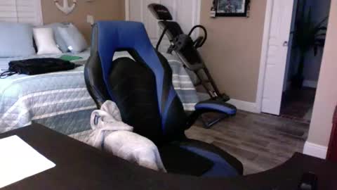 hvacstud4 online show from January 2026 01:48:02 PM