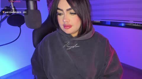 Ari online show from February 2025 02:22:02 AM