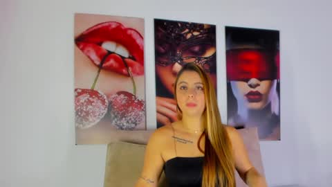 Snapshot of i_am_dolls chatting on January 2025 03:51:01 PM The Dolls online show from January 2025 03:51:01 PM