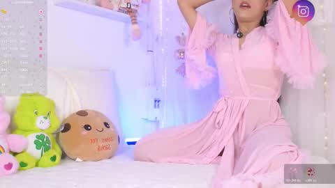    -    online show from December 2025 07:35:01 AM