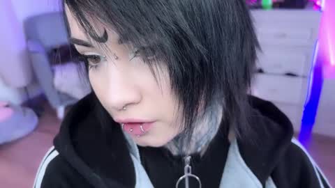 Asya  online show from January 2025 10:01:01 AM