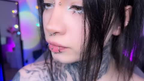 Snapshot of i_died_again chatting on May 2026 10:36:01 AM Asya online show from May 2026 10:36:01 AM