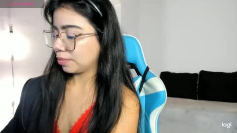 Elizabeth online show from April 2026 10:37:02 PM