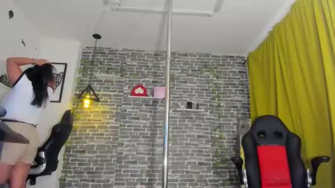 Samy   online show from February 2025 06:01:02 PM