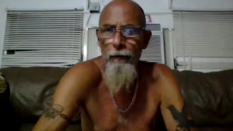 Snapshot of iamgoat_69 chatting on July 2026 07:44:02 AM Goat Lulu Elektra online show from July 2026 07:44:02 AM