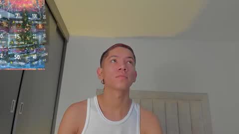 Snapshot of iamjulian_ chatting on December 2025 11:25:02 AM Juliiiiian online show from December 2025 11:25:02 AM