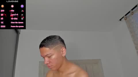 Snapshot of iamjulian_ chatting on January 2026 11:15:02 AM Juliiiiian online show from January 2026 11:15:02 AM