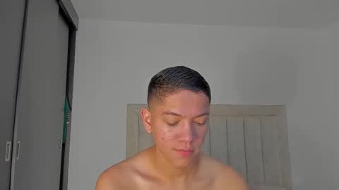 Snapshot of iamjulian_ chatting on February 2026 10:53:02 AM Juliiiiian online show from February 2026 10:53:02 AM