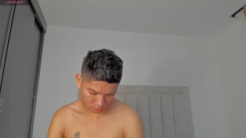 Snapshot of iamjulian_ chatting on February 2026 10:52:02 AM Juliiiiian online show from February 2026 10:52:02 AM