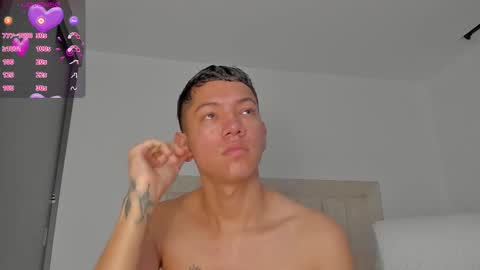 Snapshot of iamjulian_ chatting on February 2026 10:44:02 AM Juliiiiian online show from February 2026 10:44:02 AM