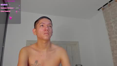 Snapshot of iamjulian_ chatting on February 2026 10:55:02 AM Juliiiiian online show from February 2026 10:55:02 AM