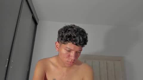 Snapshot of iamjulian_ chatting on June 2026 11:05:01 AM Juliiiiian online show from June 2026 11:05:01 AM
