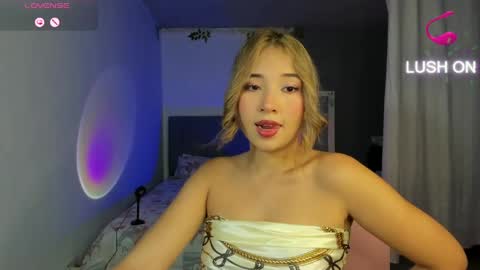 Snapshot of iamkyliewest chatting on April 2026 04:54:02 AM iamkyliewest online show from April 2026 04:54:02 AM
