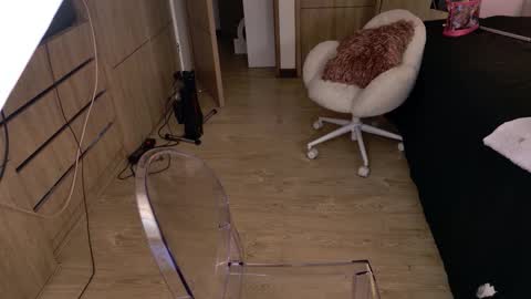 Nyxy online show from November 2025 09:07:02 AM