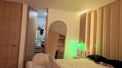 Snapshot of iamnyxy_ chatting on February 2026 11:06:02 AM Nyxy online show from February 2026 11:06:02 AM