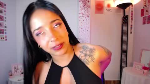 Snapshot of iamroxanne chatting on May 2026 05:27:02 AM Camila online show from May 2026 05:27:02 AM