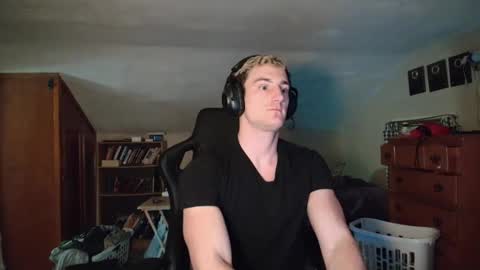 iamtommyparker online show from October 2025 04:15:01 AM