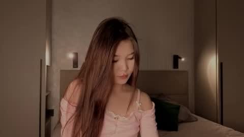 iamyuki_ online show from October 2025 07:47:01 PM