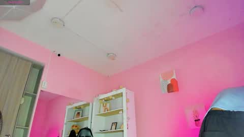 IAN CASTILLO online show from November 2025 11:09:02 AM