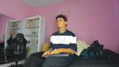 IAN CASTILLO online show from November 2025 11:13:01 AM