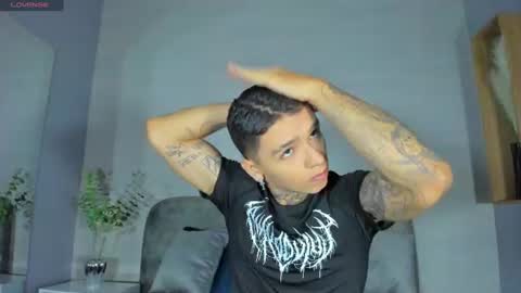Snapshot of ian_castillo_ chatting on June 2026 11:08:02 AM IAN CASTILLO online show from June 2026 11:08:02 AM