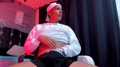 IAN LEIN online show from December 2025 03:22:01 AM