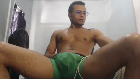 ian_tuner online show from November 2025 06:56:02 PM