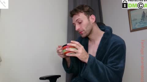 Snapshot of ianandersson27 chatting on December 2025 11:09:02 PM Ian Andersson online show from December 2025 11:09:02 PM