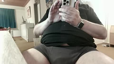 Snapshot of iandy12 chatting on March 2025 06:16:01 PM iandy12 online show from March 2025 06:16:01 PM