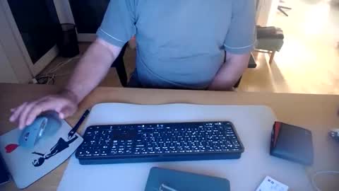 Snapshot of iandy12 chatting on October 2025 09:37:01 PM iandy12 online show from October 2025 09:37:01 PM